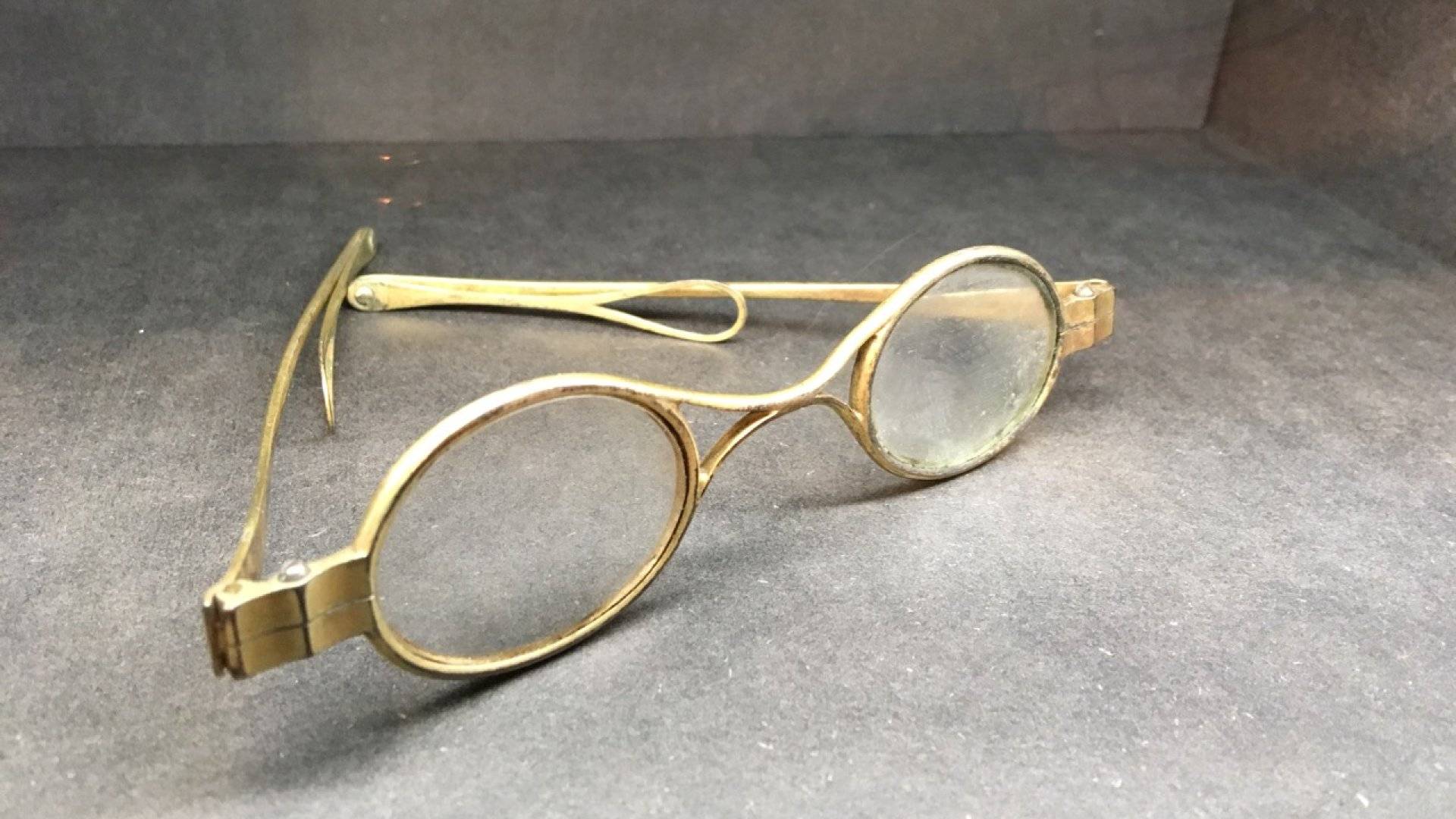 Droste Pad - Die verlorene Lorgnette. Findet Drostes Brille